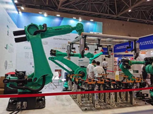 廣州中小企業(yè)搶占工業(yè)機(jī)器人賽道，新上榜“小巨人”增幅超100%