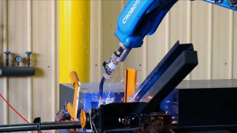 濟寧兗州:機器人助生產 實現企業開門紅